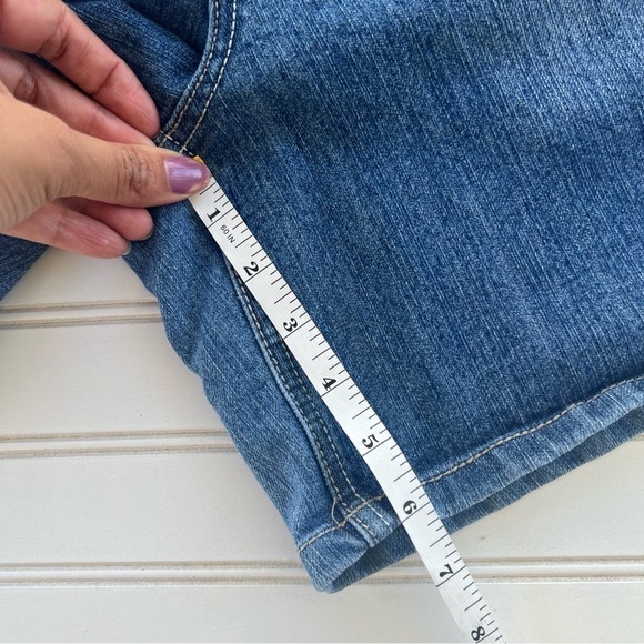 Artisan Crafted stretch Jean shorts Size 14 - Picture 9 of 10